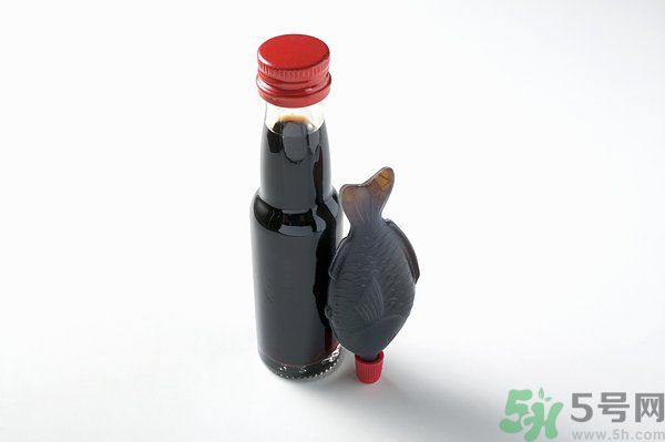 老抽和生抽的區(qū)別方法？怎么區(qū)分生抽和老抽？