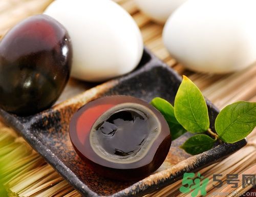 皮蛋可以和蔥一起吃嗎?皮蛋能和蔥同吃嗎? 皮蛋可以和蔥一起吃嗎?皮蛋能和蔥同吃嗎?