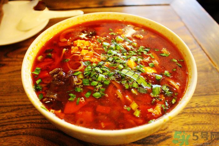 臊子面的熱量是多少？吃臊子面容易長胖嗎？