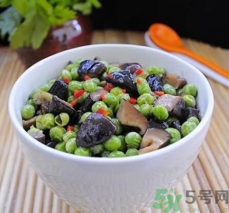 豌豆可以和香菇一起炒嗎？豌豆和香菇一起吃好嗎？