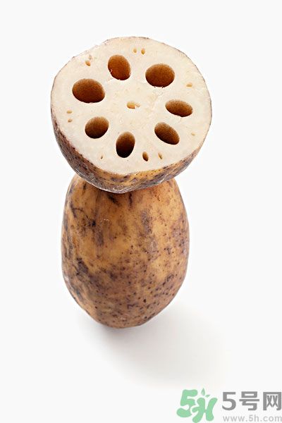 蓮藕里面的泥怎么清理？蓮藕里面的泥巴怎么洗？