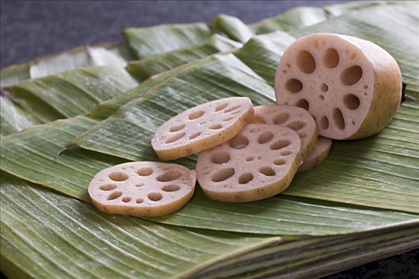 蓮藕里面發(fā)黑能吃嗎？蓮藕發(fā)黑了還能吃嗎？