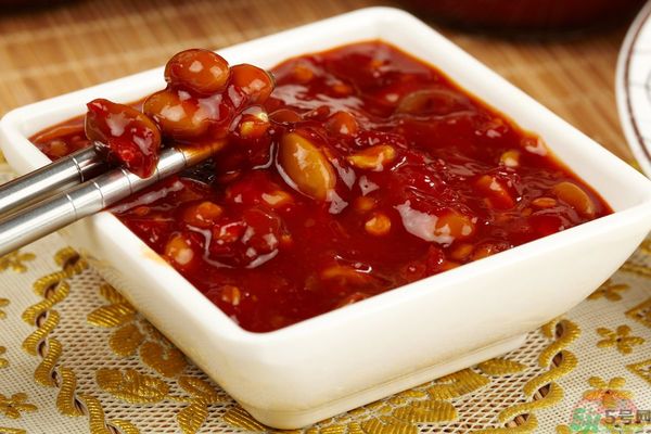 豆瓣醬的做法？豆瓣醬和黃豆醬的區(qū)別？