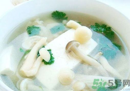 金針菇是發(fā)物嗎?金針菇是不是發(fā)物? 金針菇是發(fā)物嗎?金針菇是不是發(fā)物?