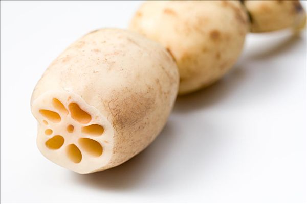 蓮藕里面發(fā)黑能吃嗎？蓮藕發(fā)黑了還能吃嗎？