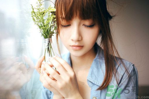 14歲女孩身高149cm正常嗎？14歲女孩身高標準是多少？