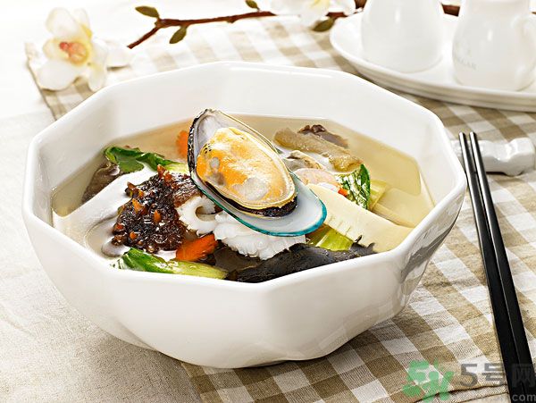 中學(xué)生能吃海參嗎？中學(xué)生吃海參好不好？