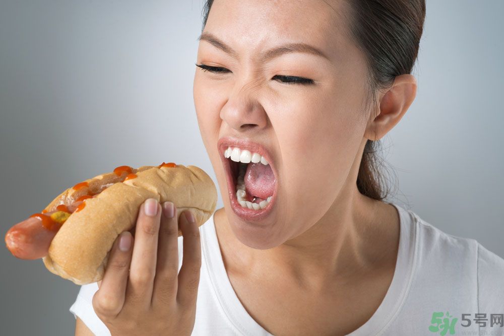 青春期女生吃很多是怎么回事？青春期女生很能吃怎么辦？
