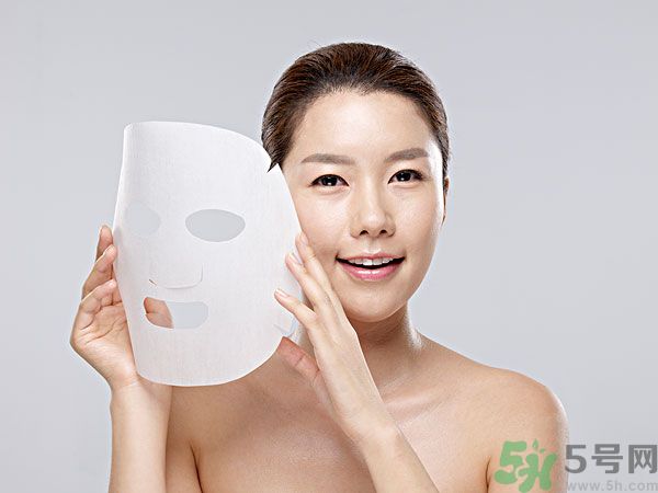 洗澡的時(shí)候可以敷面膜嗎？敷面膜和洗澡的順序