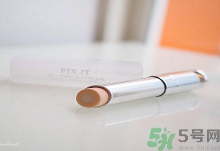 Dior瞬效美肌遮瑕膏適合什么膚質(zhì)？什么膚質(zhì)適合用Dior瞬效美肌遮瑕膏？