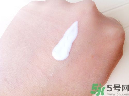 蘇菲娜sofina防曬霜哪款好用？sofina防曬白蕾絲藍蕾絲區(qū)別