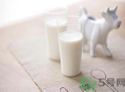 燒水壺可以煮牛奶嗎？燒水壺煮的牛奶可以喝嗎？