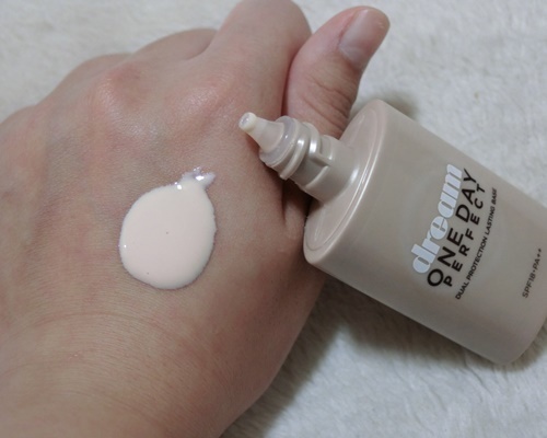 美寶蓮夢幻奇跡控油透潤持妝乳怎么樣？好用嗎？