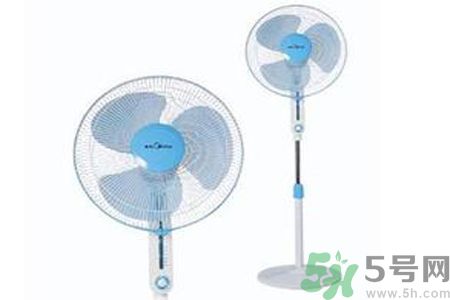 怎樣清洗小型電風(fēng)扇？清洗小型電風(fēng)扇的方法
