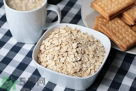 糖尿病能吃燕麥片嗎?燕麥片的功效與作用 糖尿病能吃燕麥片嗎?燕麥片的功效與作用