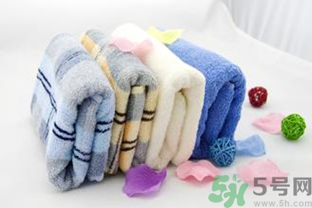 毛巾發(fā)黃是什么原因？毛巾發(fā)黃怎么辦？