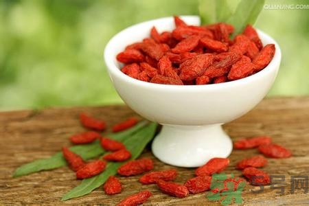 如何控油？如何控油祛痘？