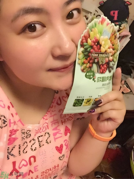 歐尚坊黑面膜怎么樣？歐尚坊黑蒜竹炭蠶絲面膜好用嗎？