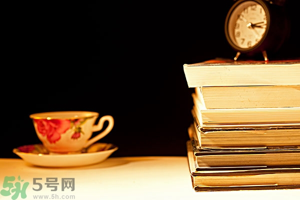 熬夜第二天怎么保持精神？熬夜第二天頭疼怎么辦？