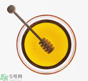 蜂蜜水隔夜還能喝嗎？蜂蜜水第二天還能喝嗎？