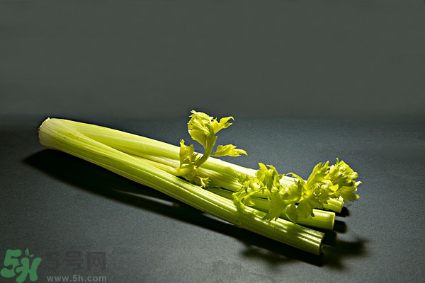 芹菜對心臟好嗎？吃芹菜對心臟有什么影響？