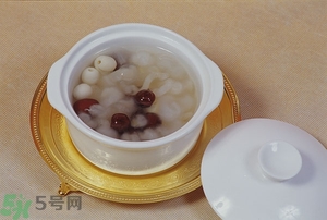 蓮子心能治失眠嗎？喝蓮心茶可以治療失眠嗎？