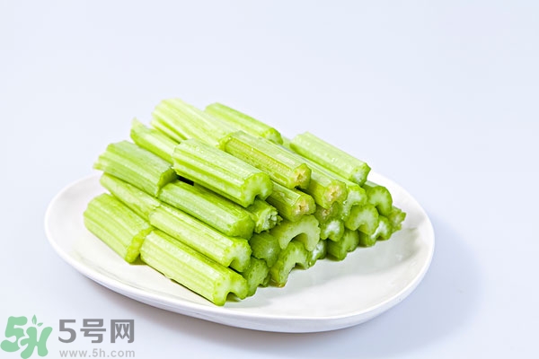 芹菜放久了能吃嗎？芹菜放軟了還能吃嗎？
