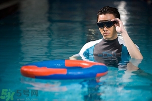 不會(huì)游泳可以浮潛嗎？浮潛需要會(huì)游泳么？
