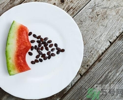 如何辨別催熟的西瓜？催熟的西瓜是什么樣的？