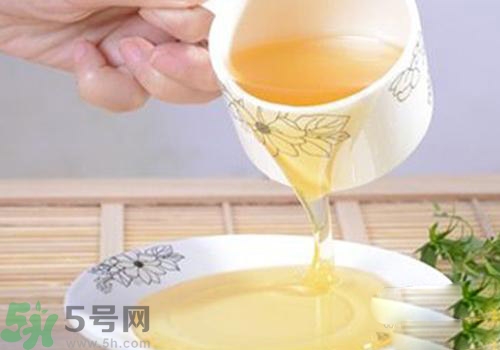 一天喝多少蜂蜜水合適？怎么正確喝蜂蜜水？