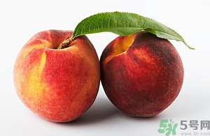 催熟的桃子怎么分辨？催熟的桃子是什么樣的