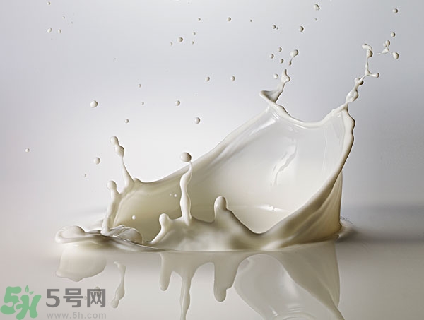一天喝多少牛奶最好？牛奶一天喝多少合適？