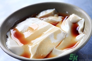 在家怎么制作豆腐腦？怎么制作豆腐腦呢？