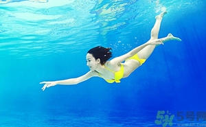潛水能化妝嗎？女生潛水可以不可以化妝？