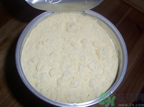 奶粉變質(zhì)是什么樣子?奶粉變質(zhì)了喝了怎么樣 奶粉變質(zhì)是什么樣子?奶粉變質(zhì)了喝了怎么樣