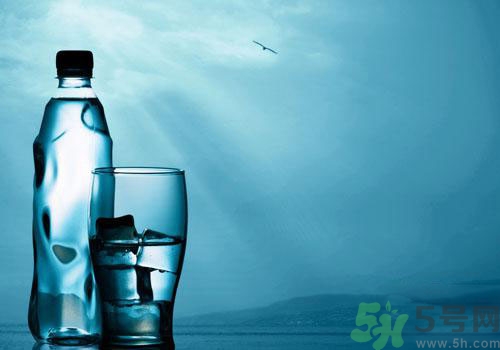 礦泉水和純凈水的區(qū)別是什么？礦泉水和純凈水哪個(gè)好？