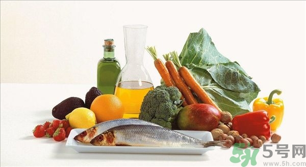 發(fā)燒能吃水蜜桃嗎？發(fā)燒吃水蜜桃好嗎？