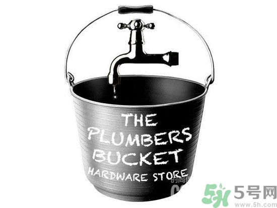 指甲油能補車漆嗎？怎么用指甲油補車漆？