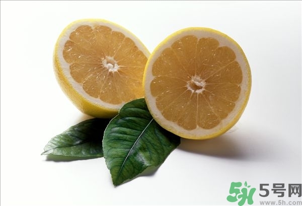 柚子是熱性的嗎？吃柚子要注意什么？