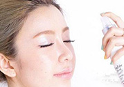 保濕噴霧可以當(dāng)爽膚水嗎？保濕噴霧和爽膚水有什么區(qū)別？