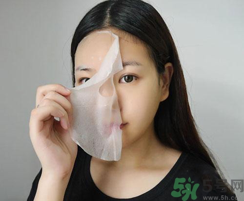敷面膜前要用爽膚水嗎？敷面膜前要不要用爽膚水？