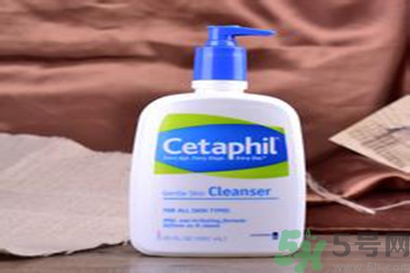 cetaphil絲塔芙溫和無泡潔面乳適合什么膚質(zhì)？cetaphi潔面乳敏感膚質(zhì)可以用嗎？
