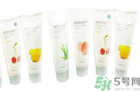 悅詩風(fēng)吟和菲詩小鋪哪個好？悅詩風(fēng)吟和菲詩小鋪哪個更好用？