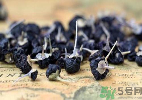 吃黑枸杞有什么好處？吃黑枸杞有什么壞處？