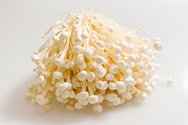 金針菇變黃了還能吃嗎？金針菇放久了黃了可以吃嗎？