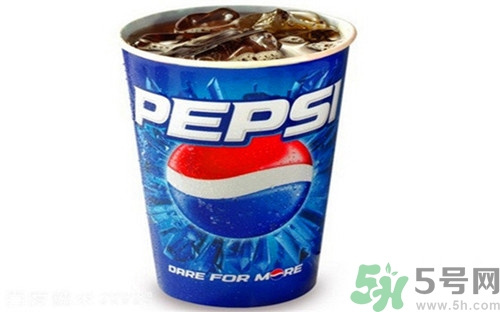 喝可樂會(huì)拉黑便嗎?喝可樂拉肚子怎么樣 喝可樂會(huì)拉黑便嗎?喝可樂拉肚子怎么樣