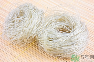 米線和米粉有什么區(qū)別？米粉要泡多久才能炒？