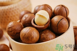 夏威夷果可以生吃嗎?生吃夏威夷果會怎么樣 夏威夷果可以生吃嗎?生吃夏威夷果會怎么樣