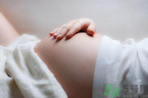胎教應該對寶寶說什么？胎教的時候要注意什么？