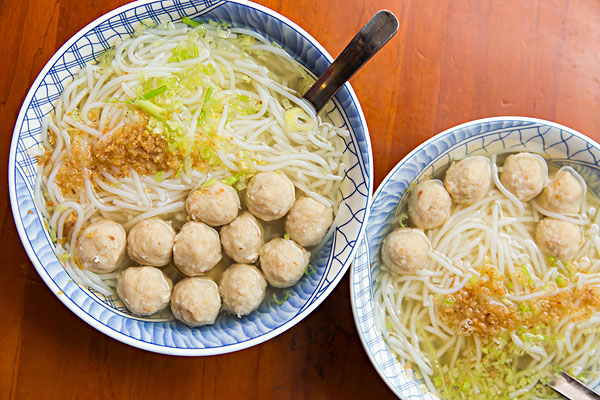 米線和米粉有什么區(qū)別？米粉要泡多久才能炒？